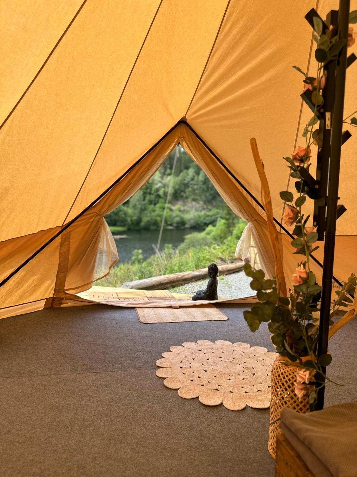 Glamping On Idyllic Lake, Paddle Boards & Rowboat Porsgrunn Exterior photo